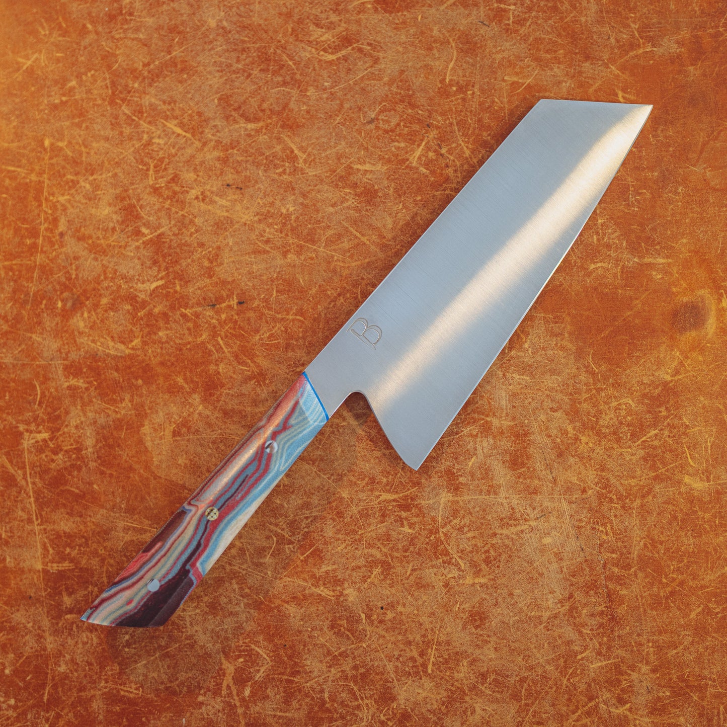 Vivront Tres Beau Baldwin Blades S25 Bunka knife on display