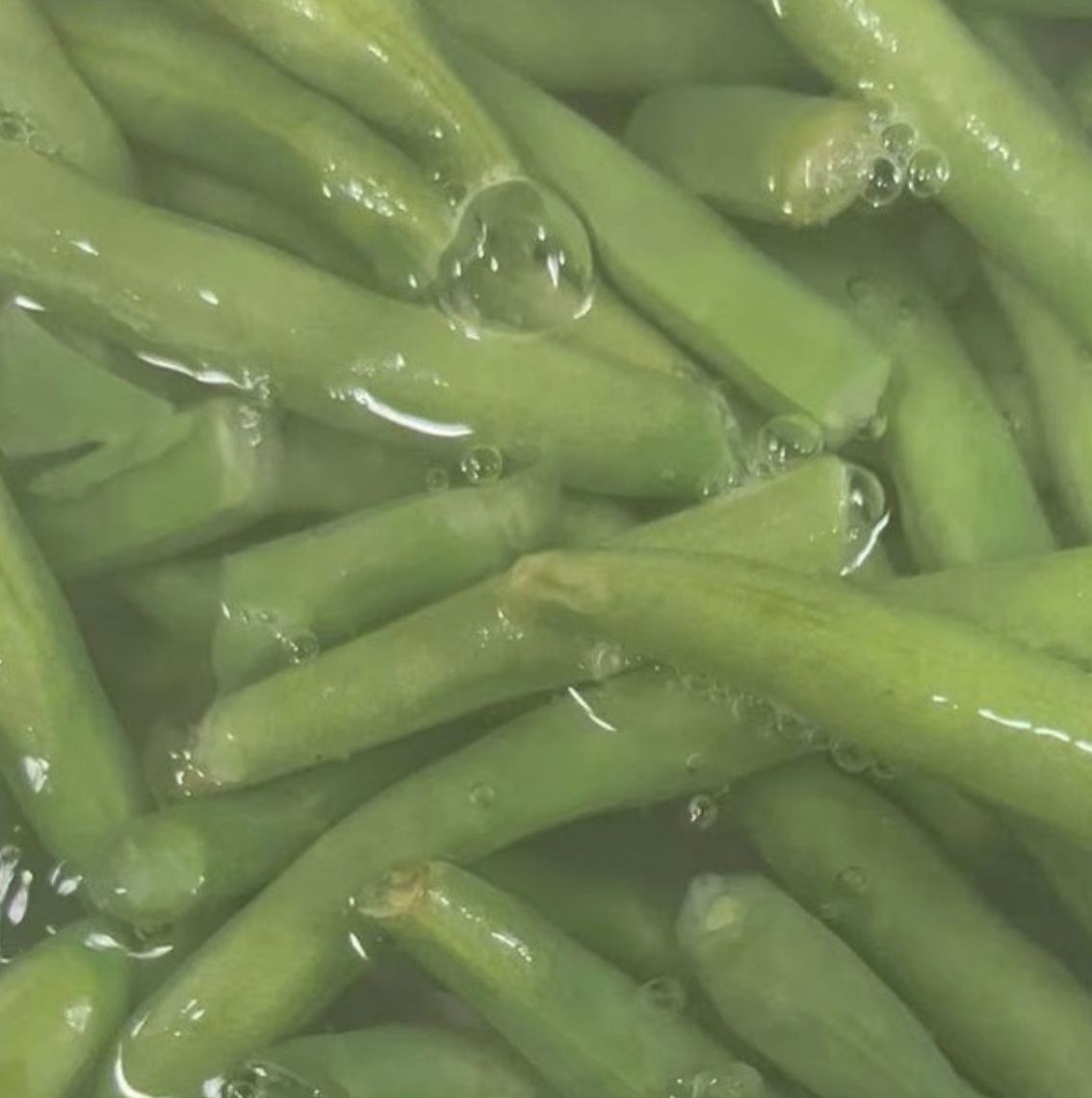 Blanch the green beans