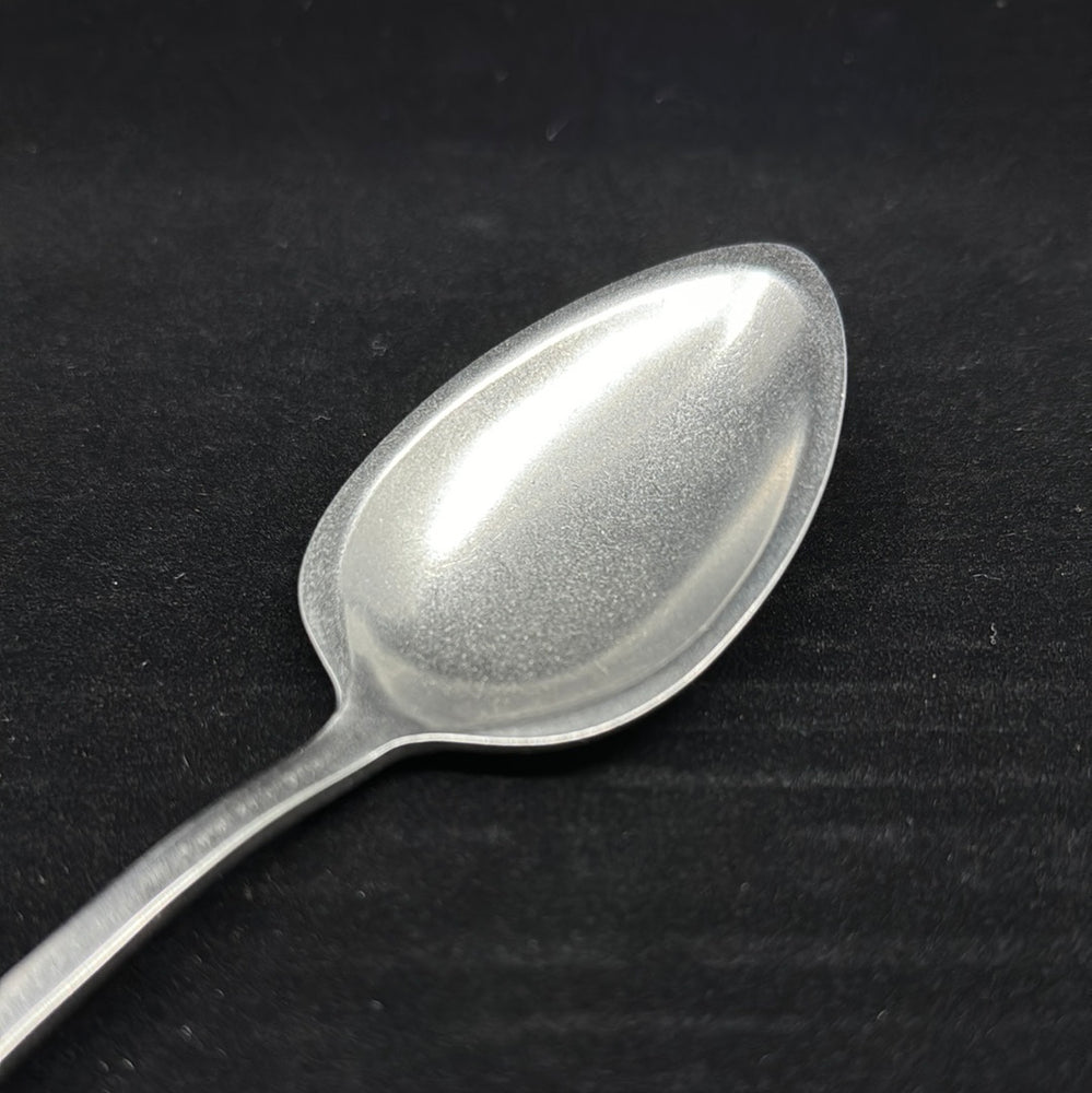 
                  
                    Gestura 01 Silver Spoon
                  
                
