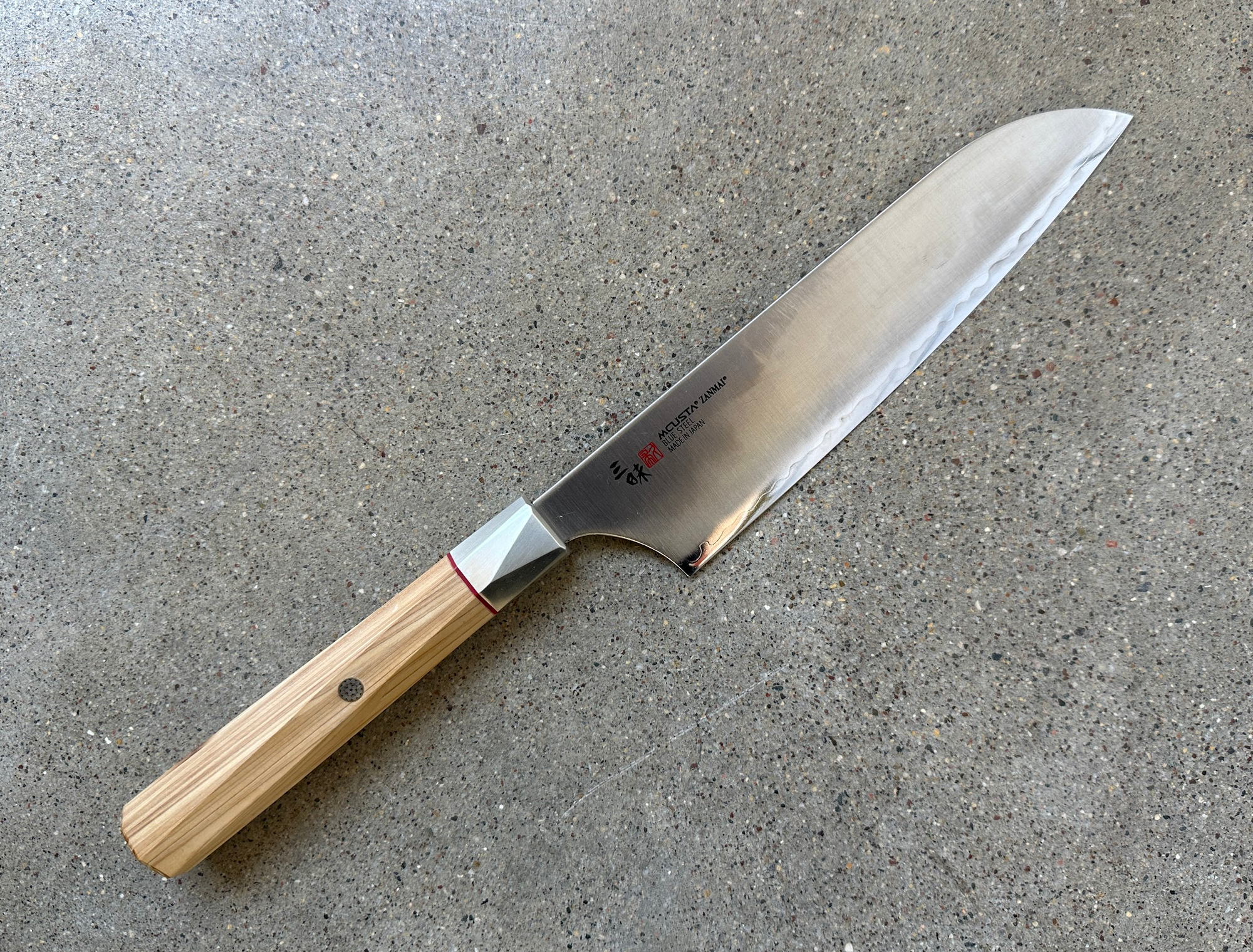 Mcusta Beyond Santoku