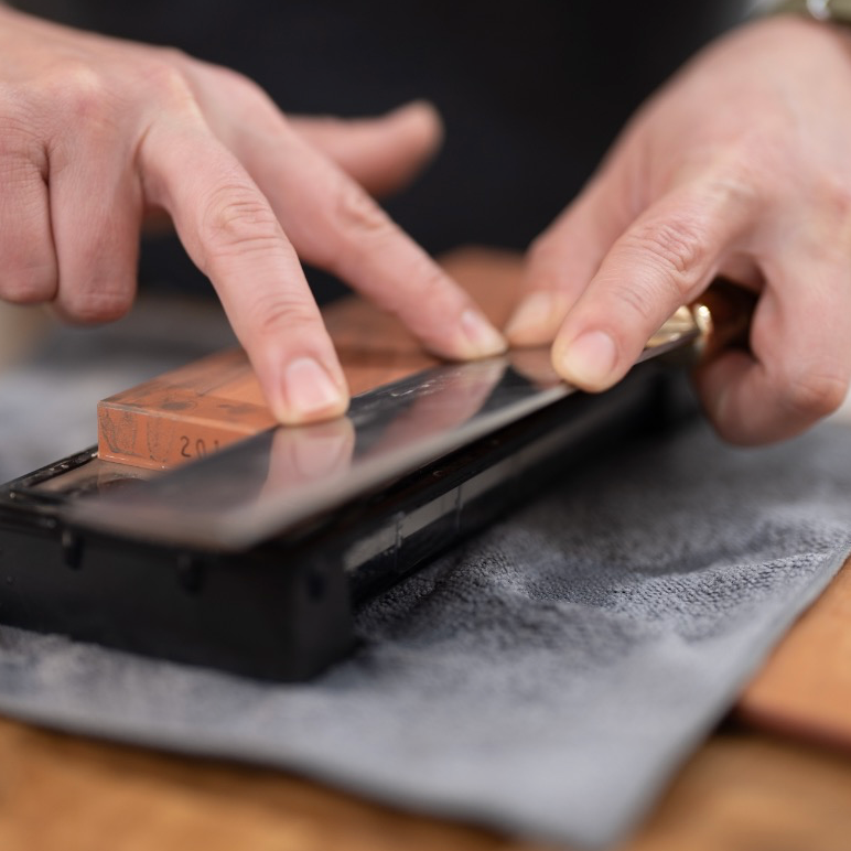 Sharpening on Stones Group Class (101) • 120 mins • Edina knife and stone 1
