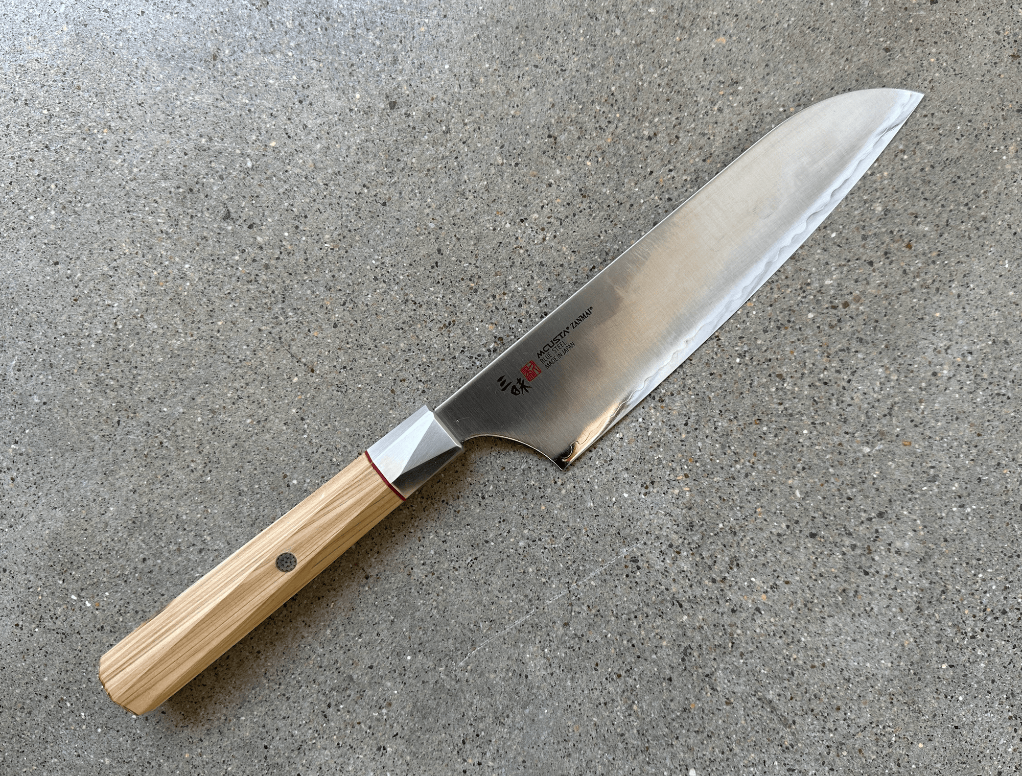 Perfect Edge Kitchen Knives Santoku 180mm  w/ Saya| Beyond Beyond w/ Saya • Mcusta