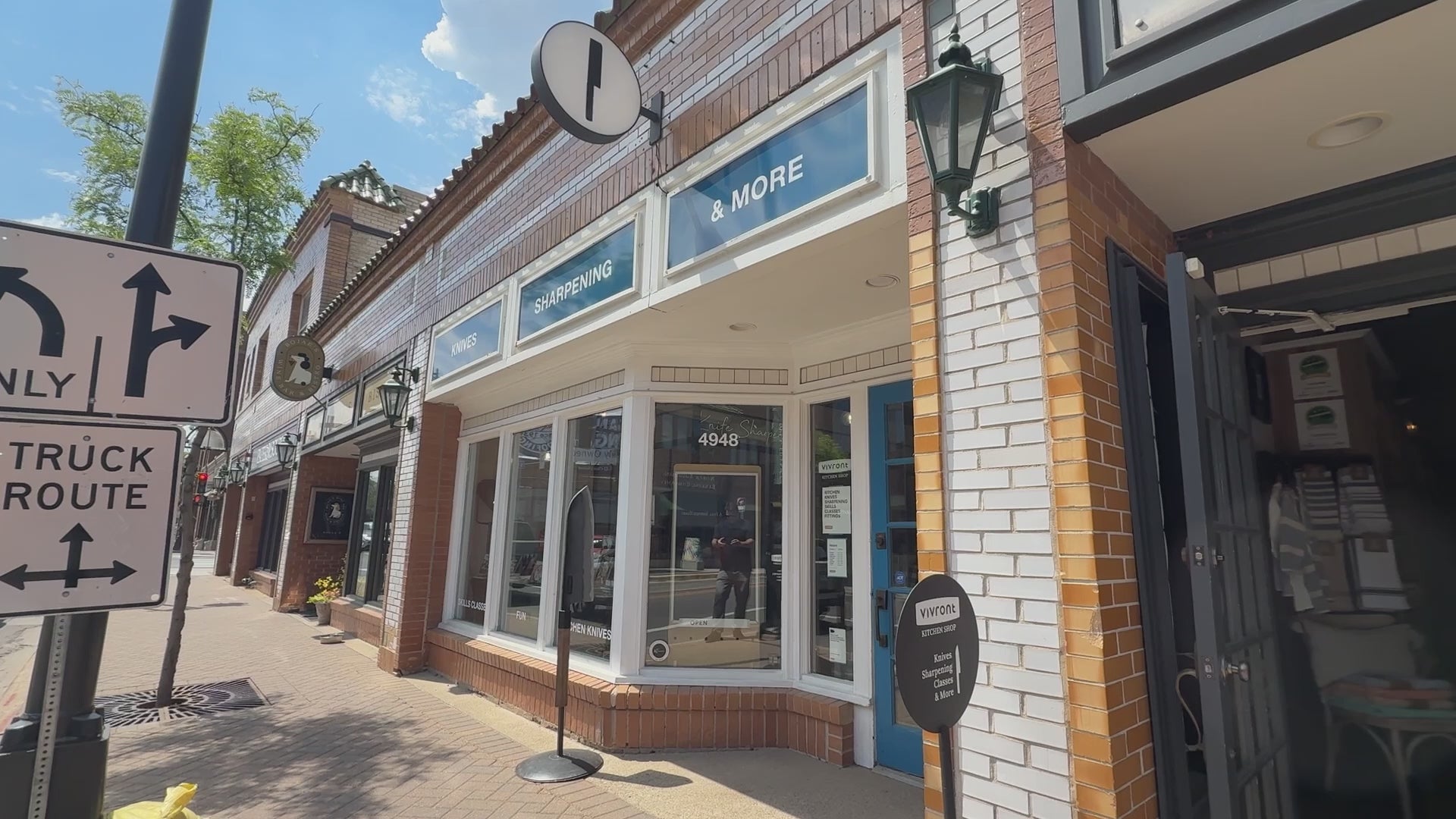 Vivront Edina In Store