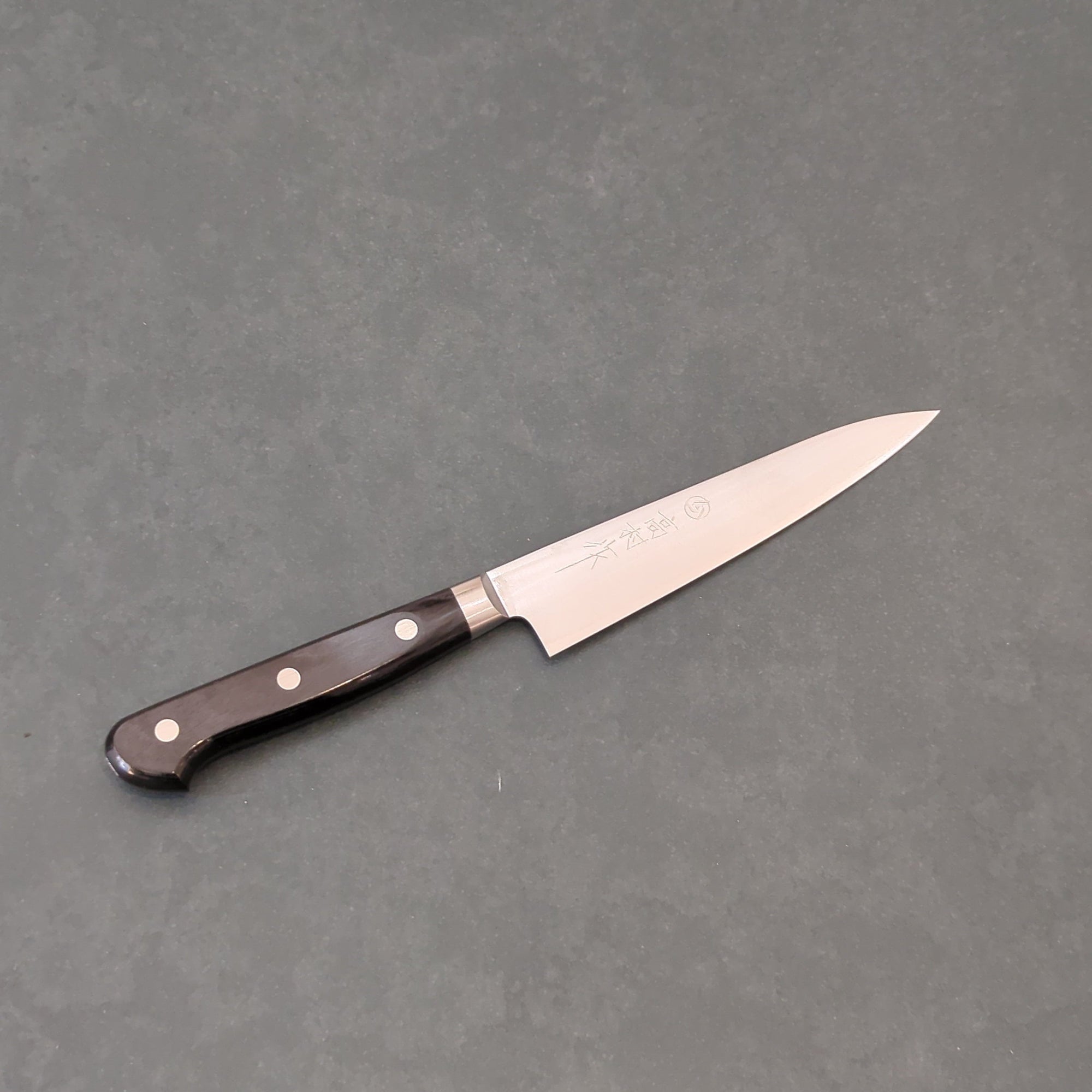 Tokushu Kitchen Knives Petty 130mm | VG10 Polished Takamura • VG10 Polished • Western Handle Black • Tokushu