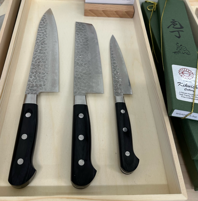 
                  
                    Kikuichi Elite Worikomi knife lineup 
                  
                